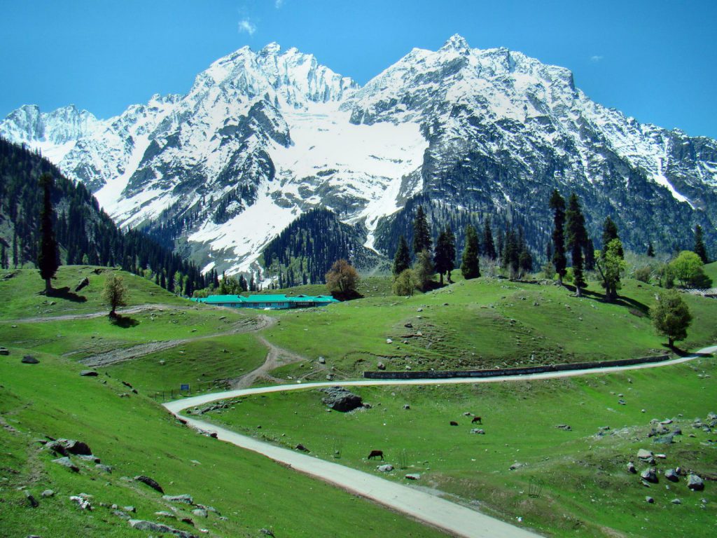 jammu kashmir trekking tours